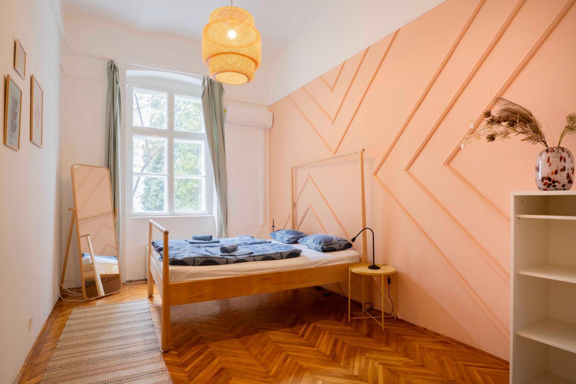 Quiet Design Next To Szimpla Ka8 Lejlighed